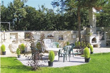 Estonia Privát Kuressaare, Exterior